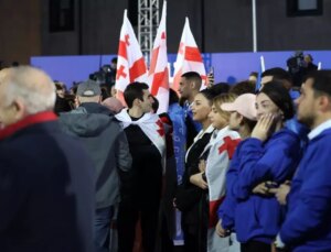 Gürcistan’da seçim krizi! Sonuçları beğenmeyen cumhurbaşkanı, halkı sokağa çağırdı