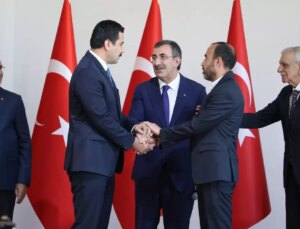Şenyaşar ve Yıldız aileleri arasındaki 6 yıllık husumet üst düzey siyasilerin katıldığı yemekle son buldu