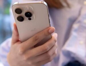 Apple, Yapay Zeka Araçlarını iOS 18.1 Güncellemesiyle Tanıttı