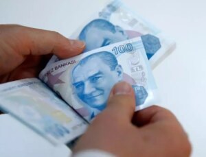 Asgari ücret fırsatçıları ilk zammı yaptı