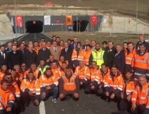 Bakan Uraloğlu: İnşa ettiğimiz yol, tünel ve köprülerle yılda 197 milyar lira ekonomik fayda sağlıyoruz