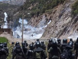 Bolivya’da kışlaya saldırı: 200’ü aşkın asker rehin düştü