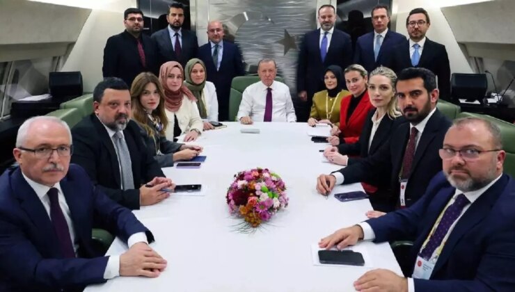 Cumhurbaşkanı Erdoğan’ın uçağında “adaylık” sorusunun yasaklandığı iddia edildi