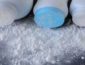 Kanserojen olan bebek pudraları marketlerden toplatılıyor