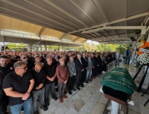 Karşıyaka Spor Kulübü’nde Şok İstifalar ve Belirsizlik