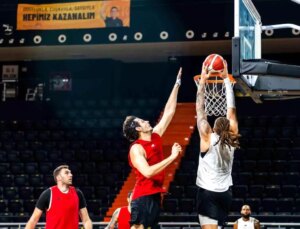 Mersin Spor Kulübü, A. Efes ile Zorlu Bir Maça Hazırlanıyor
