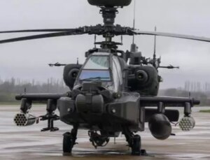 Sarhoş 2 asker, savaş helikopterinin kokpitinde ilişkiye girerken yakalandı