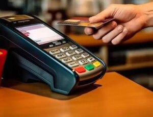 Uyanık esnaf 7 bin TL üzerindeki alışverişlerde kart kullanım mecburiyetini fırsata çevirdi