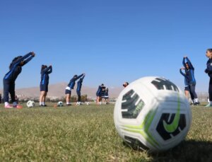 Yüksekova Spor Kulübü Kadın Futbol Takımı’ndan Şampiyonluk Hedefi