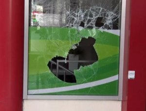 Avcılar’da Yenidoğan Çetesi kapsamında kapatılan hastaneye saldırı