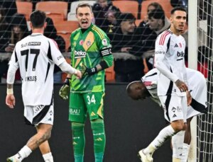 Beşiktaş, Adana Demirspor’a deplasmanda 2-1 mağlup oldu