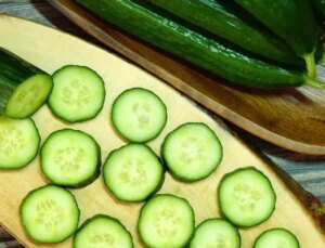 Daha önce soğanlarda görülen salmonella şimdi de salatalıklarda tespit edildi