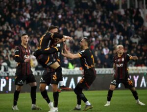 Galatasaray, Sivasspor’u 3-2 Yenerek Liderliğini Sürdürdü