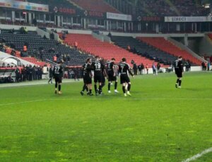 Gaziantep FK, 52 Orduspor’u 2-0 Geçerek Gruplara Yükseldi