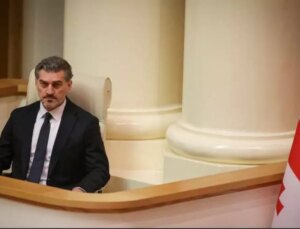 Gürcistan’da eski futbolcu cumhurbaşkanı seçildi