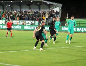 Iğdır FK ve Amed Sportif Beraberlikte Kaldı