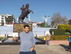 İzmir’de Geçirdiği Ameliyat Hayatını Kararttı