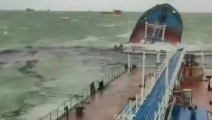 Karadeniz’de Rusya’ya ait 2 tankerden biri battı, diğeri sürüklendi