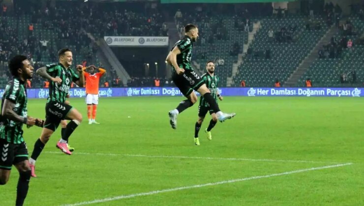 Kocaelispor, Adanaspor’u 2-0 Mağlup Etti