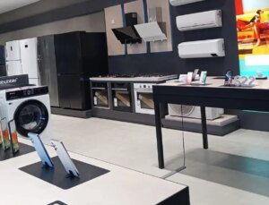 Samsung çok sayıda krizle karşı karşıya kalınca yöneticiler işten çıkardı