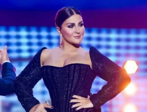 Sibel Can sahne kıyafeti ile ezber bozdu