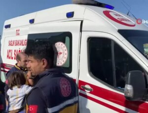 Tırla Çarpışan Tofaş Parçalandı: 4’ü Çocuk 6 Yaralı