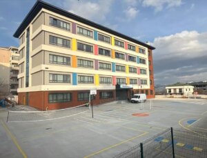Büyükçekmece’de Koku Alarmı: İki Okul Boşaltıldı