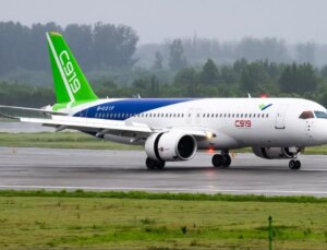Çin’in Yerli üretim yolcu uçağı C919, ilk yurt dışı seferini yaptı