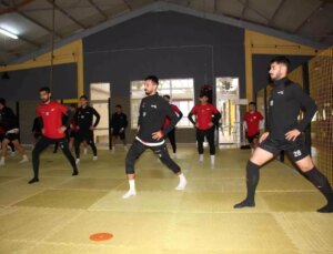 Denizli İdmanyurdu, Asarlıkspor Maçında Liderlik Peşinde