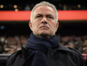 Fenerbahçe yönetimi toplandı: Mourinho ille yollar ayrılıyor mu?