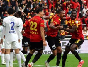 Göztepe – Çaykur Rizespor Maçının İlk Yarısı: 1-0