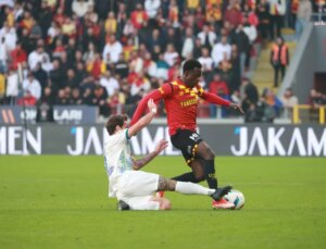 Göztepe, Çaykur Rizespor’u 3-0 Mağlup Etti