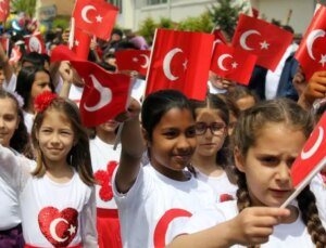 İlk kez uygulanacak! 23 Nisan etkinlikleri bu yıl çocuklara emanet