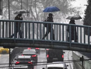 İstanbul ve 10 ilde kuvvetli sağanak yağış alarmı