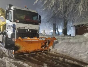 Kocaeli’de Karla Mücadele Ekipleri Yoğun Çalışmalarına Devam Ediyor