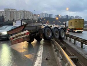 Kocaeli’de Tır Kazası: 2 Araçta Hasar, 1 Yaralı