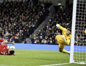 Liverpool, Tottenham’ı 6-3 Yenerek Liderliğini Sürdürdü