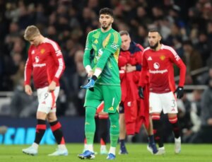 Manchester United, Altay’ın kalemini kırdı