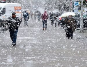 Meteoroloji uzmanı İstanbul’a kar yağışı için tarih verdi! Lapa lapa yağacak