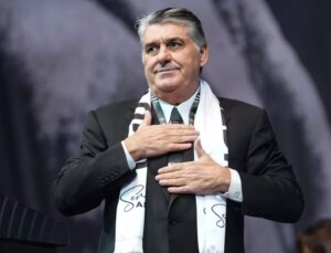 Serdal Adalı, futbolcuların maaşlarını ödedi