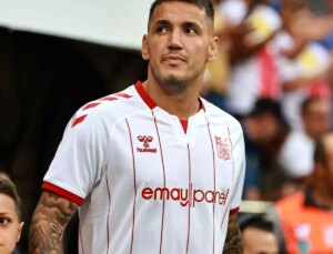 Sivasspor, Golcü Rey Manaj ile Sözleşme Uzattı