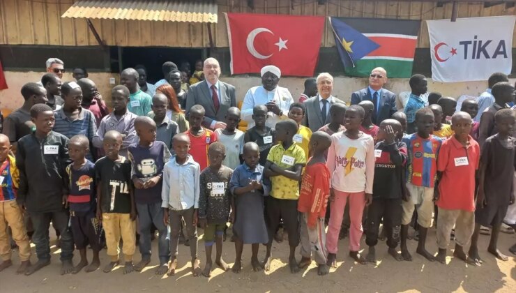 TİKA, Güney Sudan’daki Yetimlere Gıda Yardımı Dağıttı