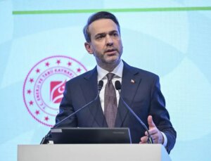 Bakan Bayraktar, 2025’te elektrik dağıtımda “cesur ve ezber bozacak” kararların alınacağını bildirdi Açıklaması