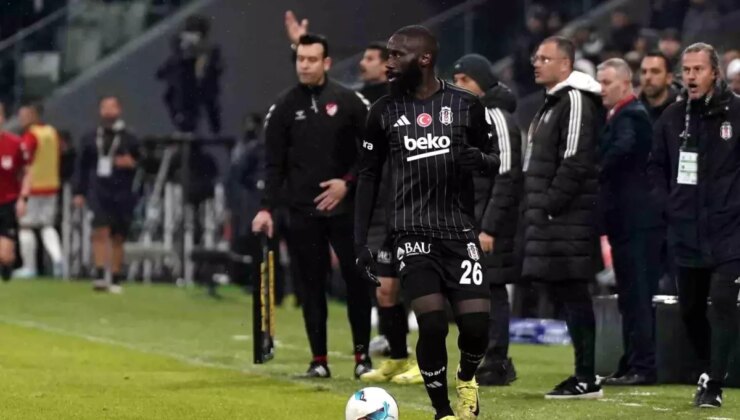 Beşiktaş, Yabancı Futbolcuları Göndermeye Hazırlanıyor