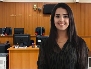 İşsiz kocasına boşanma davası açan kadın öğretmen, nafaka ödeyecek