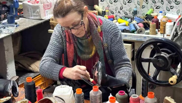 İzmit’in İlk Kadın Ayakkabı Tamircisi: Hülya Kurak