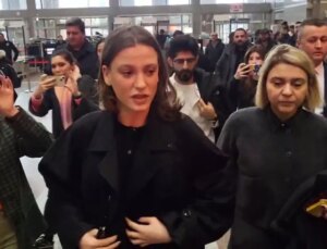 Serenay Sarıkaya, tanık sıfatıyla adliyede! Ayşe Barım soruşturmasında ifade veriyor
