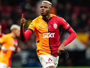 Victor Osimhen, maaşının yarısını tek seferde harcadı