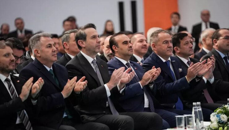 Bakan Bayraktar, İzmir’de güneş hücresi ve paneli entegre üretim tesisi açılışında konuştu Açıklaması