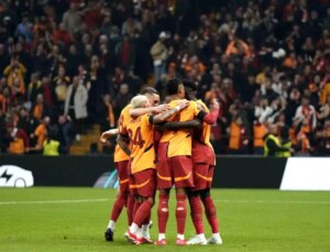 Galatasaray, Dinamo Kiev’i 2-1 Önde Bitirdi